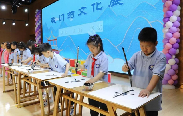 泰州姜堰 “新父母学校”给孩子一个多彩假期，给家长一个科学理念